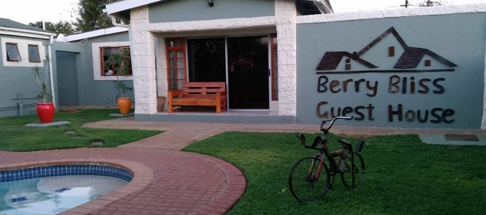 Berry Bliss Guest House Gaborone Buitenkant foto